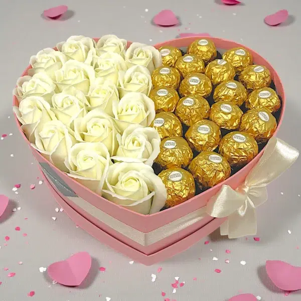 Extra szív box - Ferrero + krém rózsa