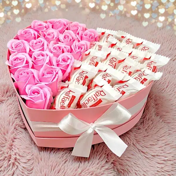 Extra szív box - Raffaello + pink rózsa